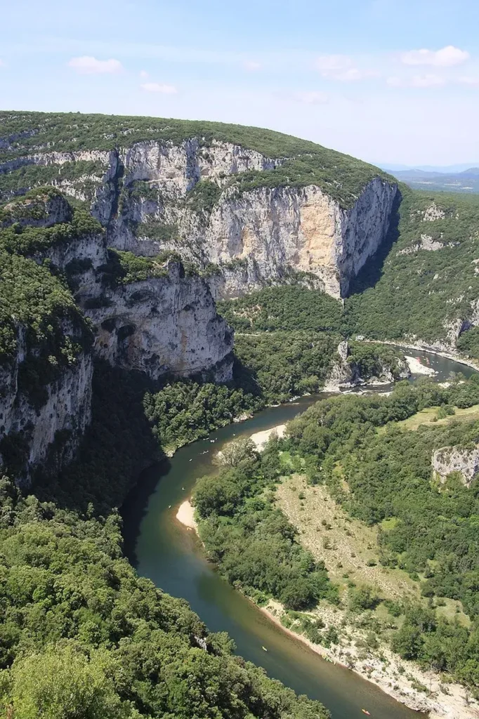 Visiter l’Ardèche en famille : sorties près de votre location maison Ardèche