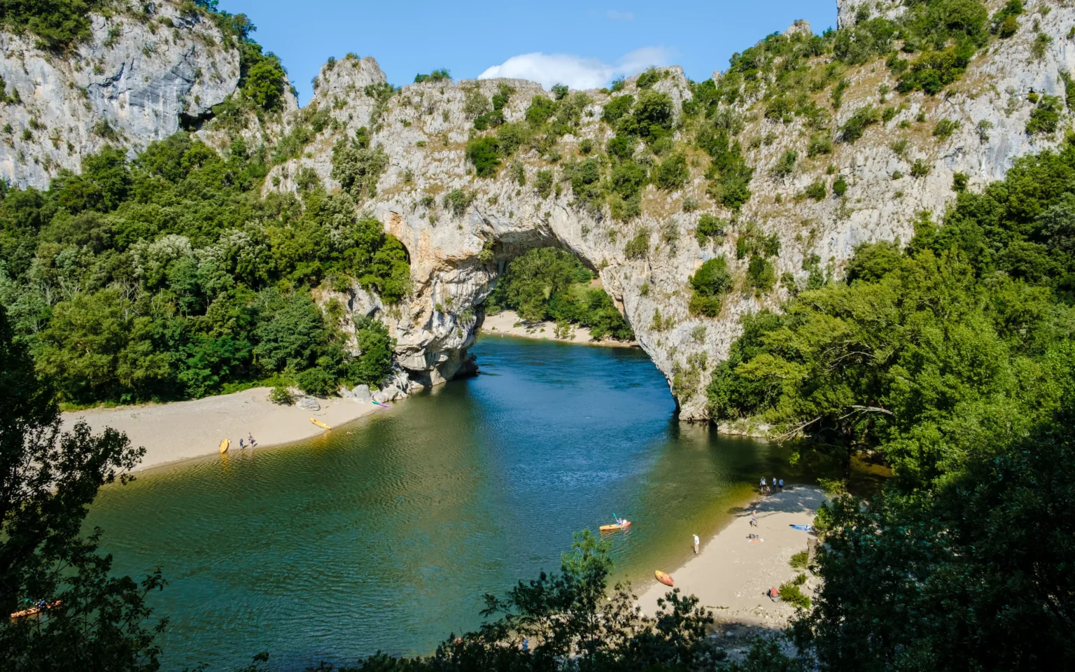 Rivières et gorges pittoresques au cœur du Sud Ardèche